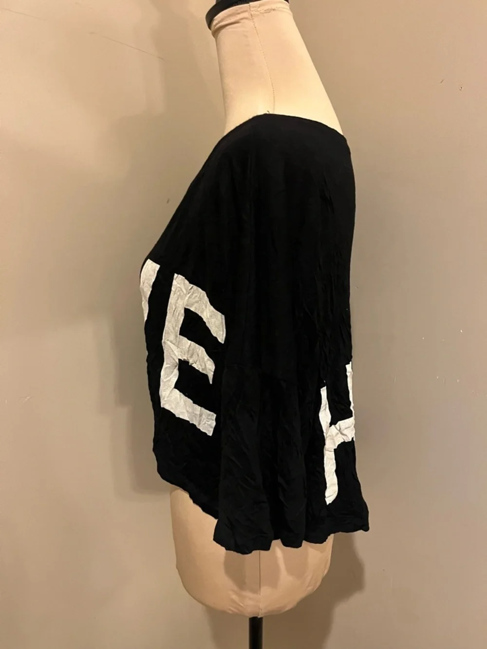 The Classic Black Cropped Tee with White LOVE Graphic - Picture 3 of 6